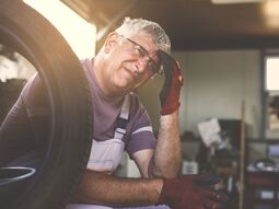 Berufsunfähigkeit Mann ist arbeitsunfährig